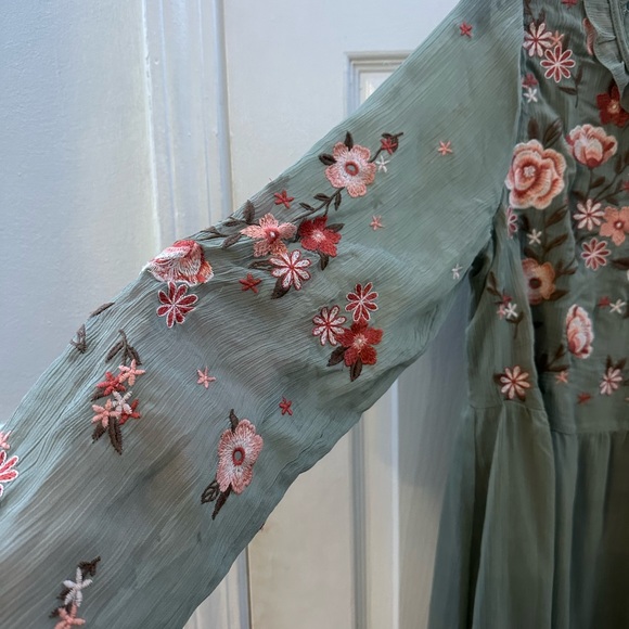 Floral Embroidered Dress - Picture 2 of 3